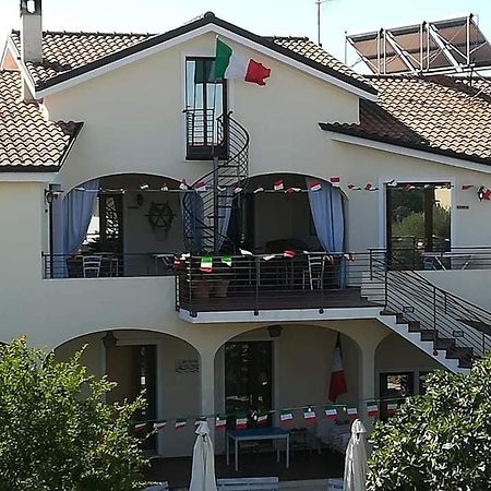 Appartamento Casa di Livia SantʼAnna Arresi Esterno foto