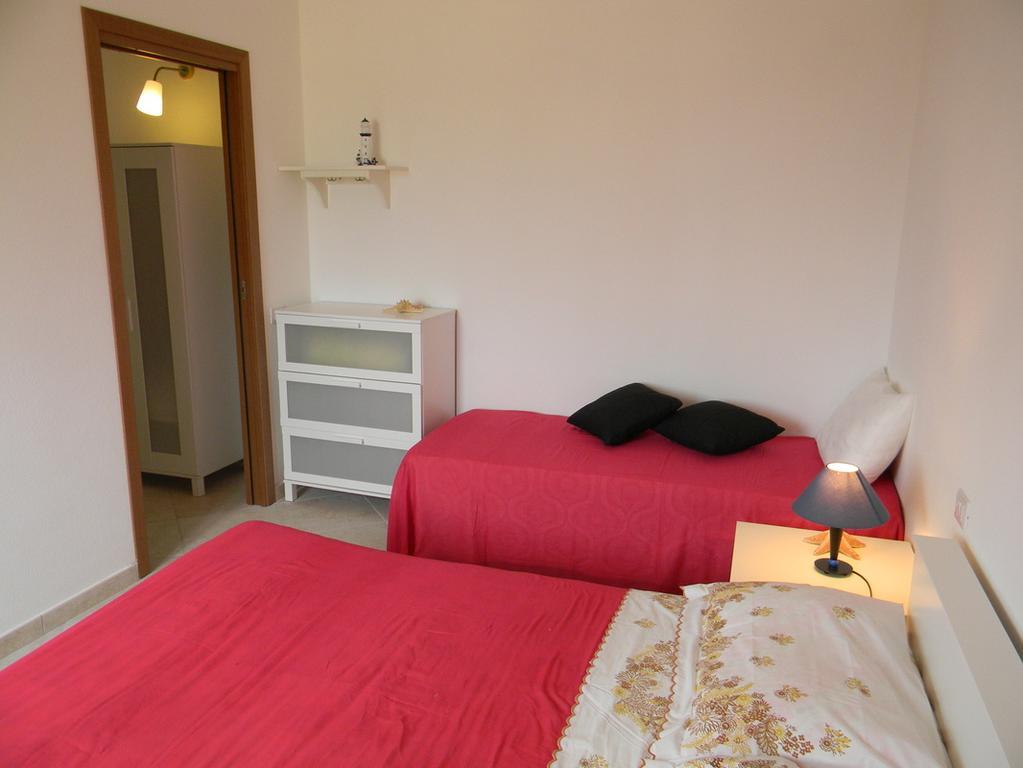 Appartamento Casa di Livia SantʼAnna Arresi Esterno foto